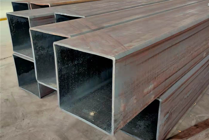 郊区大口径无缝方管